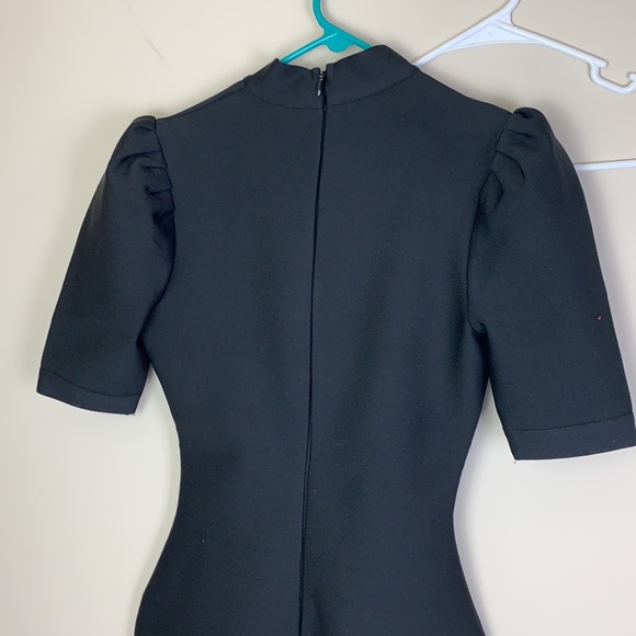 Black bodycon ruffle hem dress - Picture 4 of 9